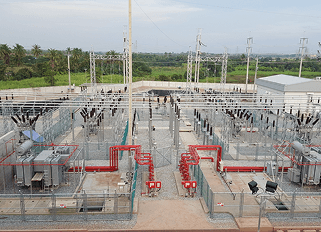 تُستخدم في التطبيقـــات الصناعية وتكون مثبتة على الأعمدة أو الأرض.<br />متــــــــــــــوفرة بقدرة تصل إلى 6000 كيلو فولت أمبير ومناسبة للتركيب الخارجي.<br />تقدم أداءً عــــــــــــــــــــــــالياً في ظروف التشغيل الثقيلة.<br />